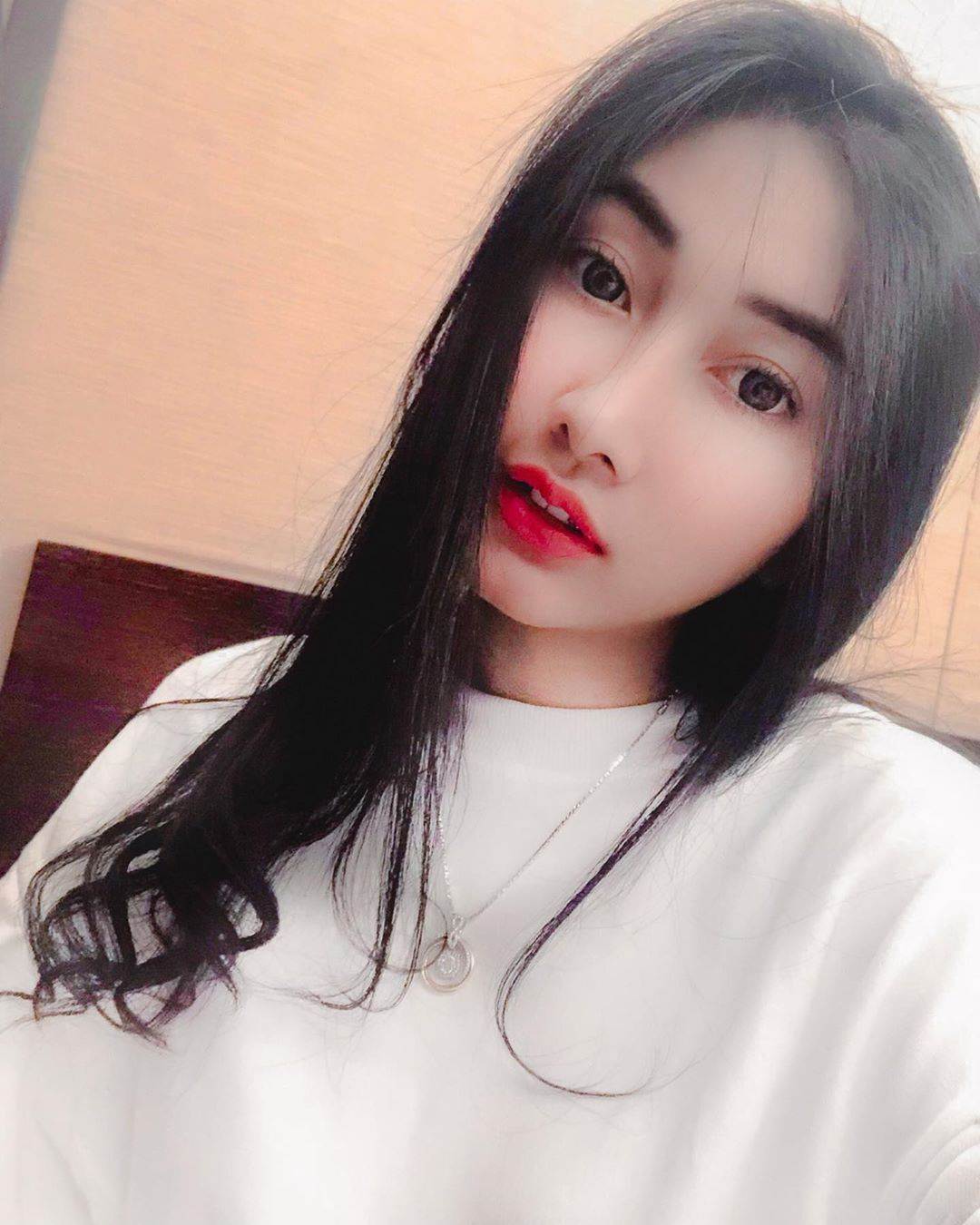 Link: keenakan di genjot di sofa sampe becek sampe lupa kuliah